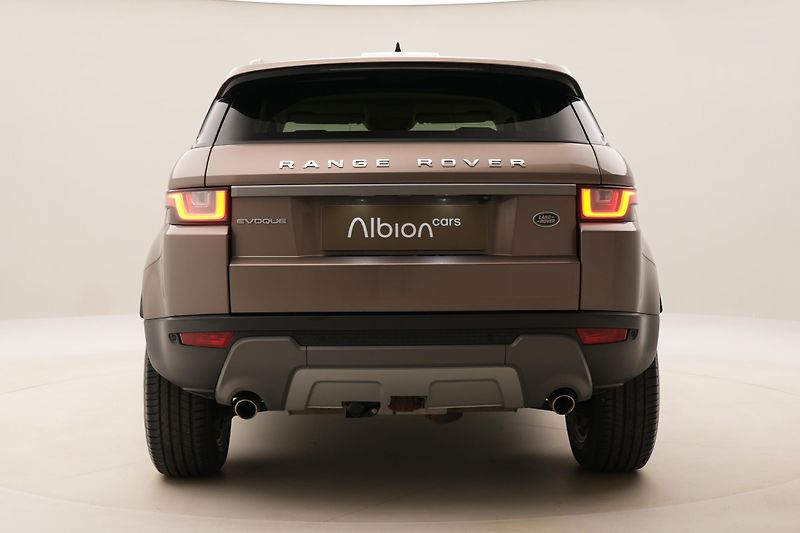 Land Rover Range Rover Evoque Si4 HSE AWD AUT CZ REZERVACE - fotka 11 z 38