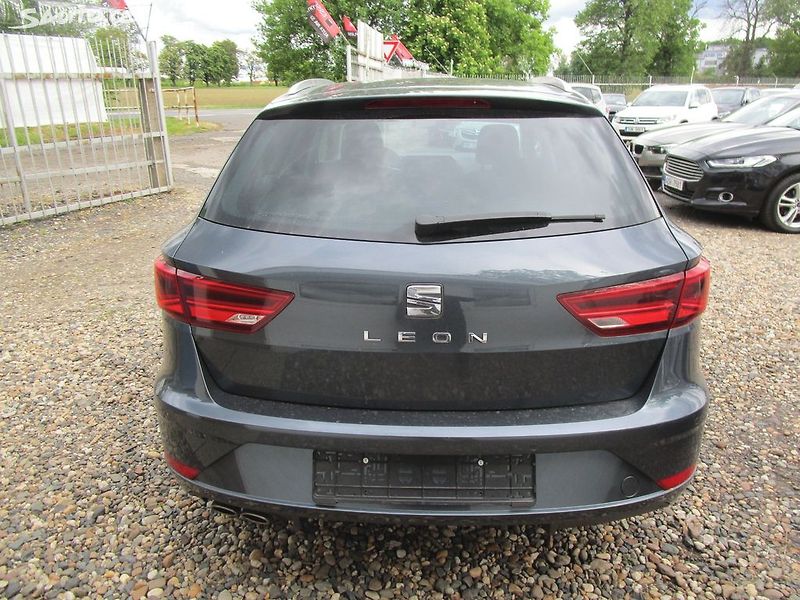 Seat Leon 1,5TSI-DSG-110KW-NOVÝ OLEJ - fotka 6 z 26