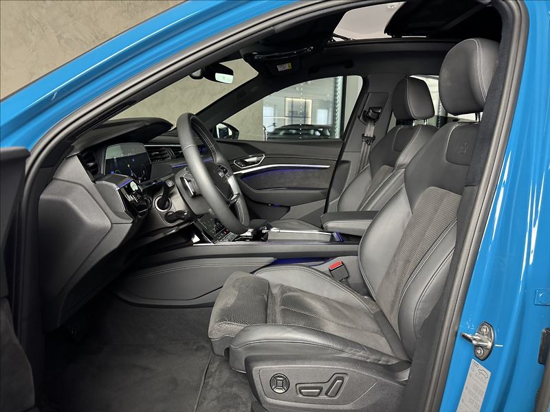 Audi e-tron 55  300kW Sportback S-Line LED - fotka 25 z 46