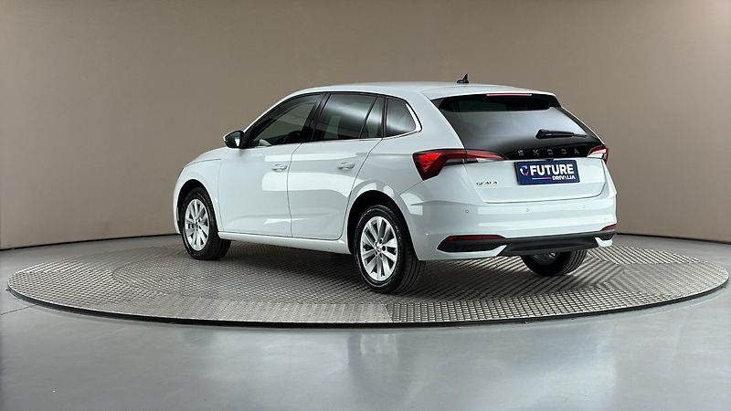 Škoda Scala 1.0 TSI DSG Top Selection - fotka 2 z 26
