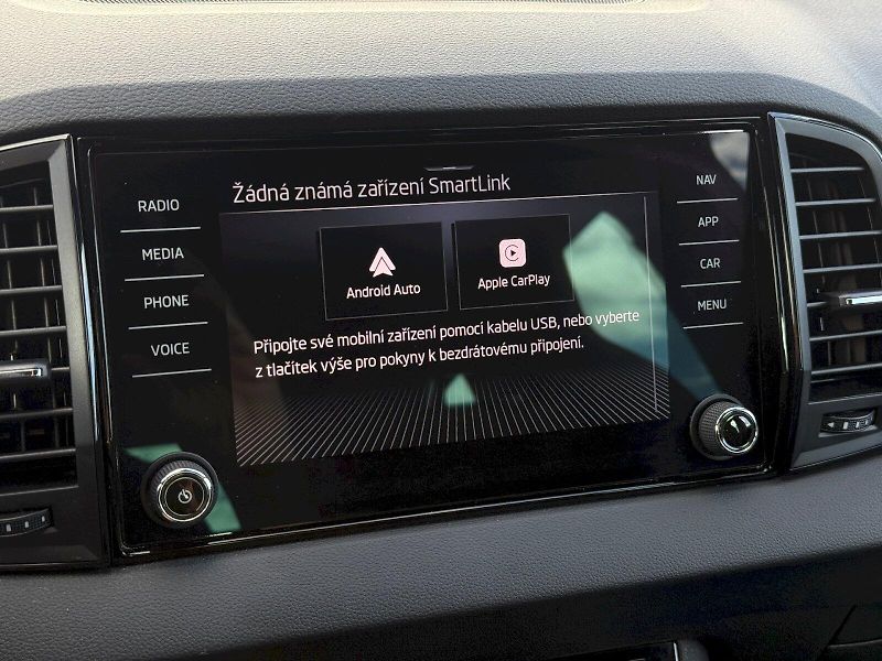 Škoda Karoq (2025) 1.5 TSI 110 kW DSG SportLine - fotka 19 z 27