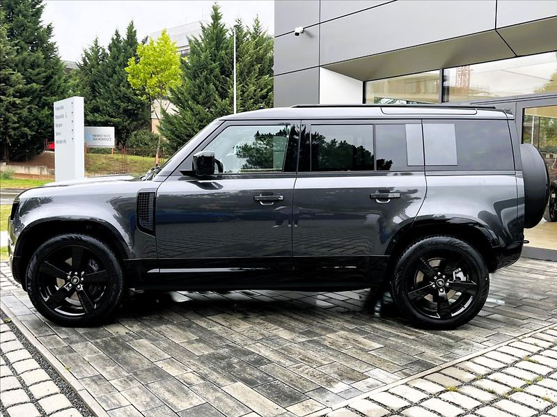 Land Rover Defender (2026) 110 D250 X-DYNAMIC SE - fotka 2 z 23