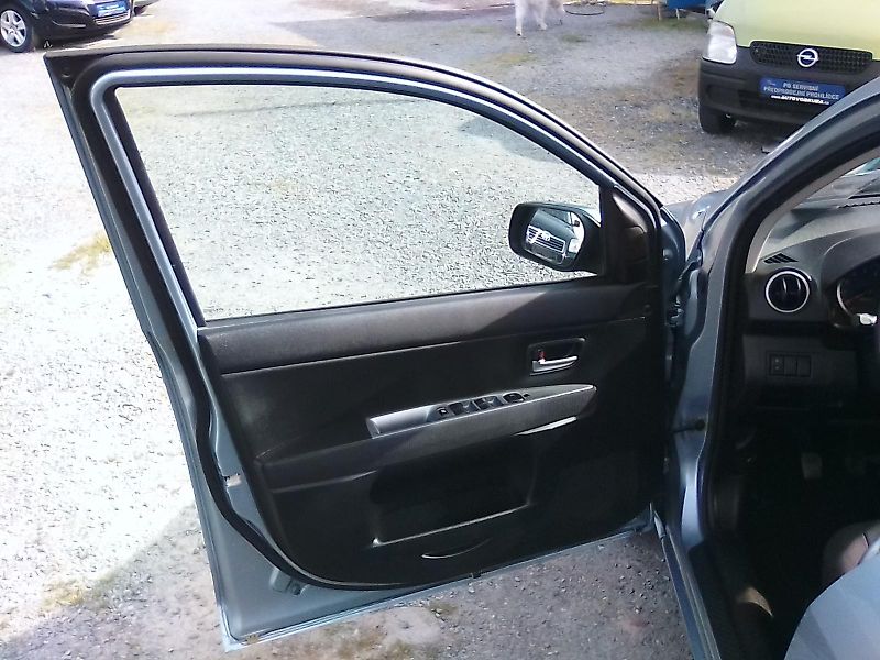 Mazda 2 (2007) 1.4i, 2.majitel - fotka 15 z 30