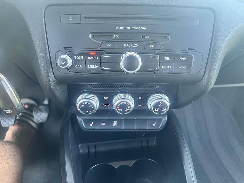 Audi A1 1.2TFSI 63KW,KůŽE,NAVI,2xALU - fotka 34 z 40