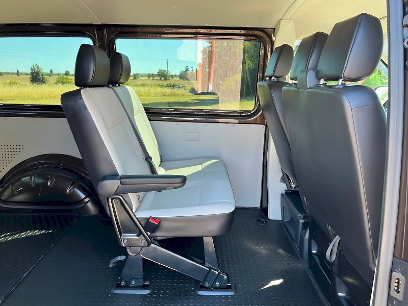Volkswagen Transporter (2017) T6 2.0TDI 75KW TAŽNÉ ZÁRUKA MO - fotka 14 z 32