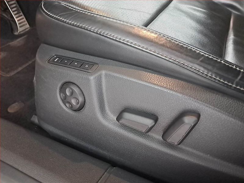 Škoda Superb (2012) 2.0 TDI, 4X4, Navi, Xenony - fotka 21 z 22