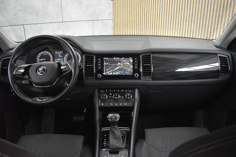 Škoda Kodiaq 2.0 TDI 4x4*STYLE*TAŽNÉ*ČR 1.M - fotka 8 z 49