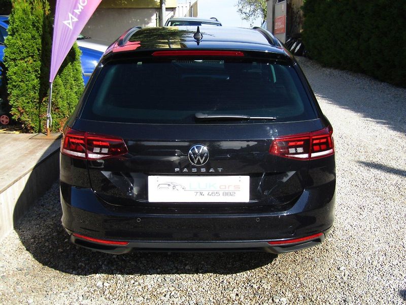 Volkswagen Passat (2021) 2.0 TDI DSG ACC - fotka 12 z 45