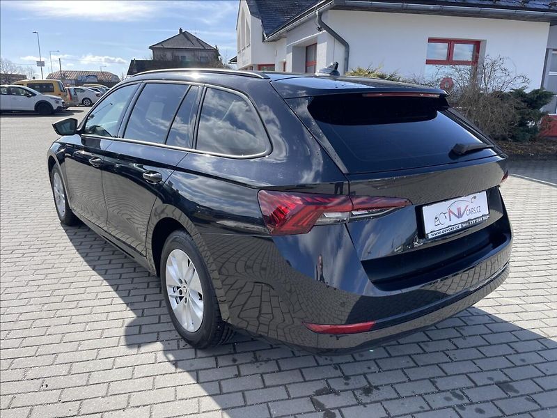 Škoda Octavia 2,0 TDi 110kw DSG Style Nehava - fotka 3 z 39