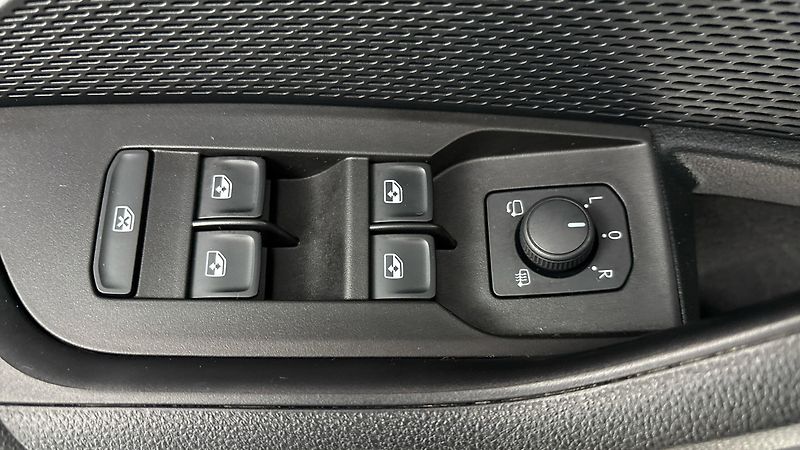 Škoda Octavia 2.0 TDI DSG Style Combi - fotka 20 z 23
