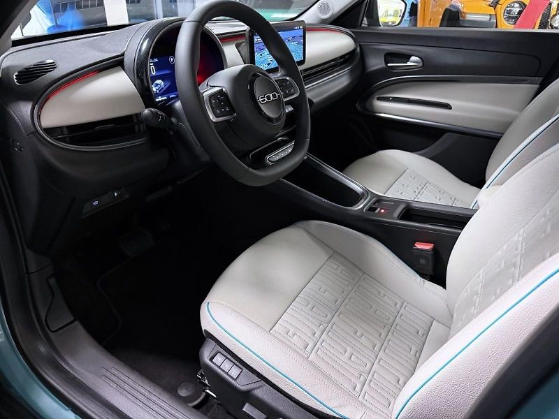 Fiat 600 (2025) 1.2 Turbo Hybrid 145k MHEV eDC - fotka 6 z 19