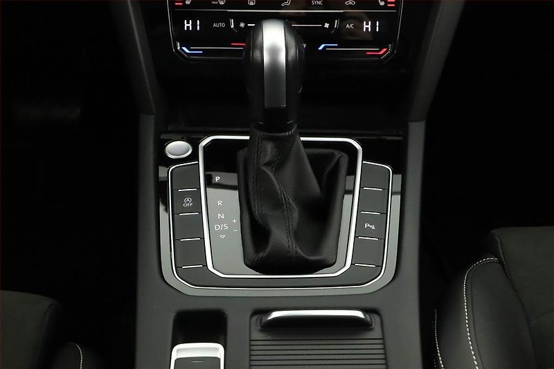 Volkswagen Passat (2023) 2.0 TDI - fotka 13 z 19
