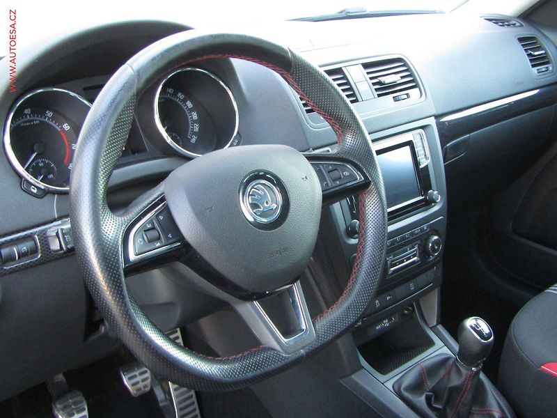 Škoda Yeti (2015) 1.4 TSi, Monte Carlo, bixen - fotka 12 z 17