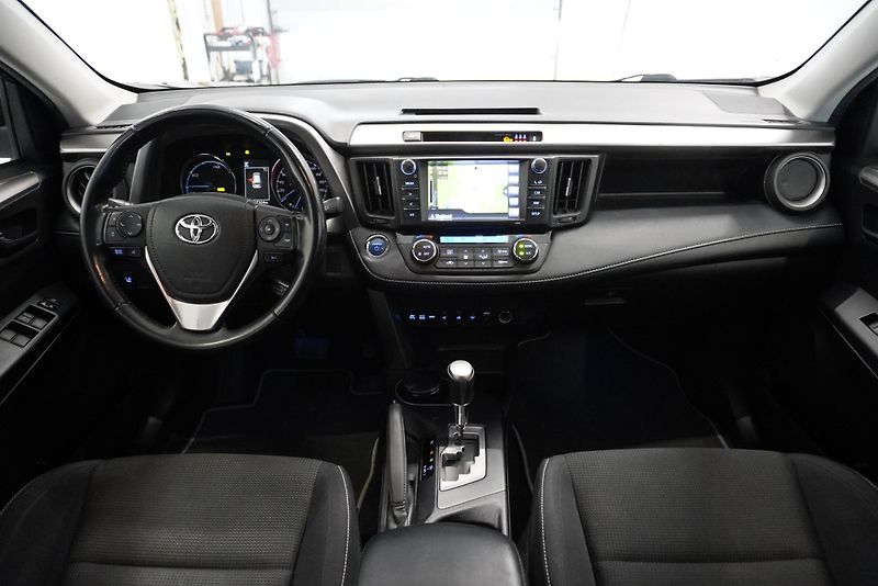 Toyota RAV4 2,5 HYBRID H3 4X2 AUT. - fotka 16 z 28