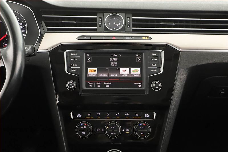 Volkswagen Passat (2015) Highline 2.0 TDI, Tempomat - fotka 10 z 20