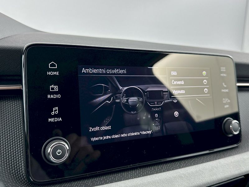 Škoda Scala (2025) 1.0TSI 85kW Top Selection - fotka 17 z 32