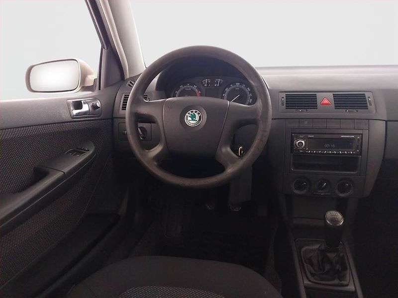Škoda Fabia (2006) 1.4 16V, Serv.kniha, po STK - fotka 7 z 17
