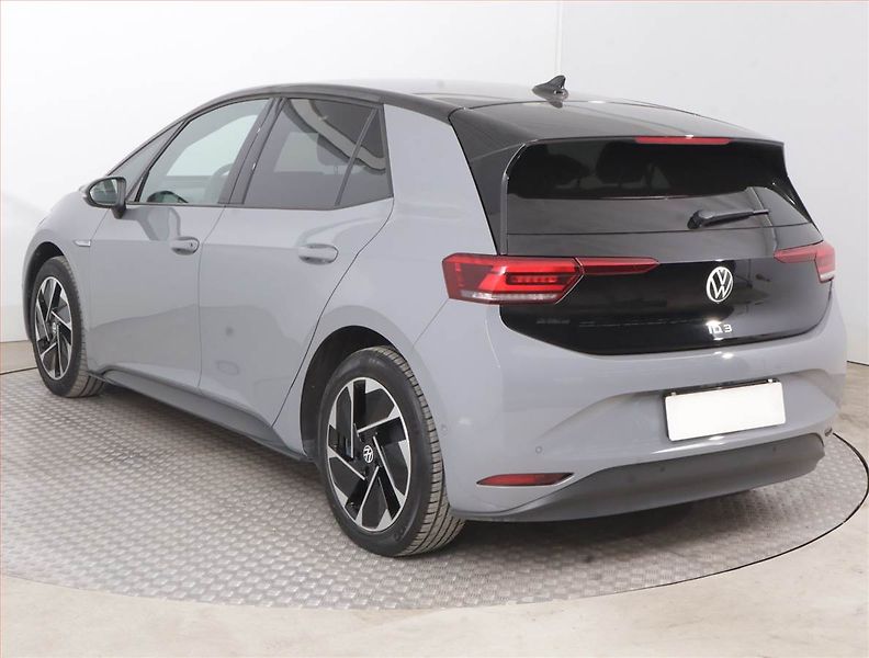 Volkswagen ID.3 (2023) Pro Perf. (62 kWh), SoH 88% - fotka 4 z 18