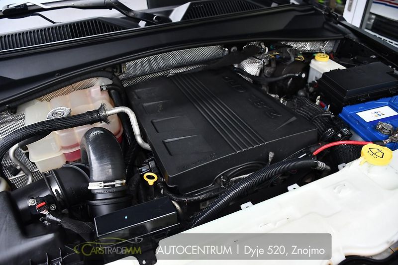 Jeep Cherokee 2.8CRD LIMITED TAŽNÉ - fotka 42 z 44