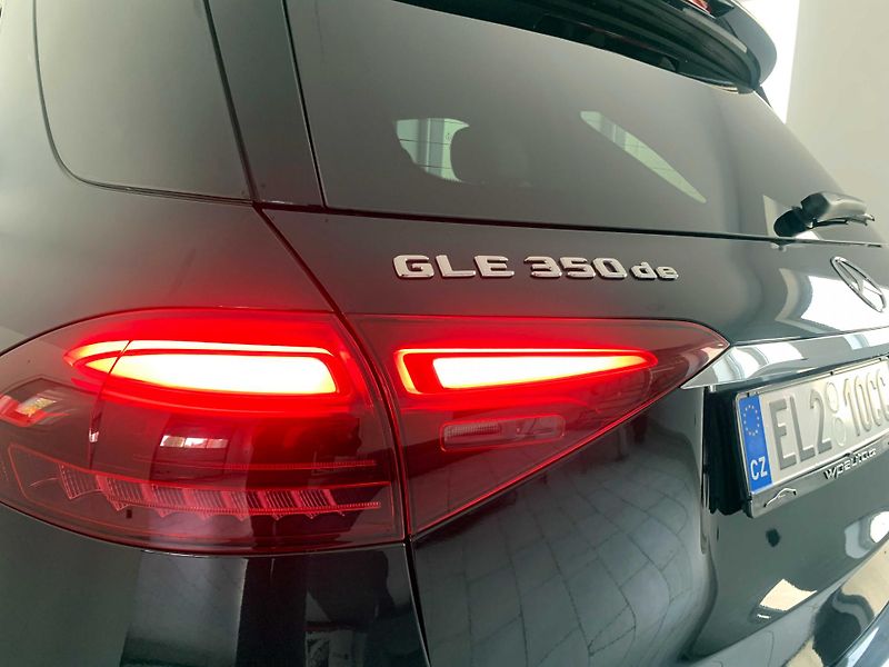 Mercedes-Benz GLE 350 de 4MATIC PLUG-IN 245 kW - fotka 27 z 27