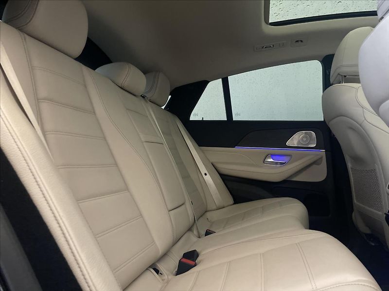 Mercedes-Benz GLE 400d 4MATIC kupé AMG Line Nigh - fotka 20 z 22