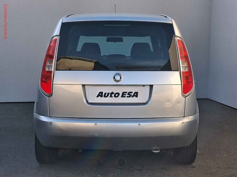 Škoda Roomster (2010) 1.2 i, 2.maj,ČR, Xenon - fotka 5 z 15