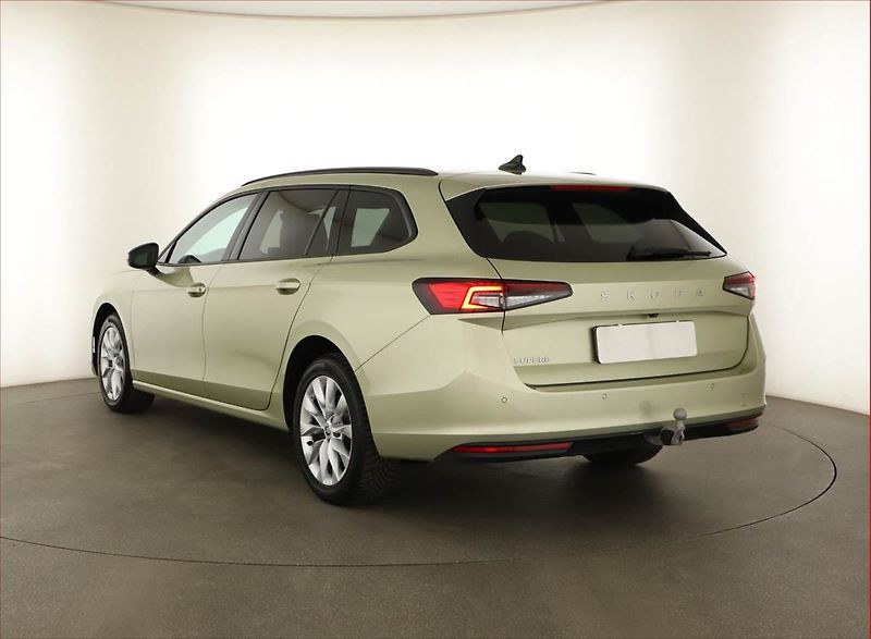 Škoda Superb (2024) 2.0 TDI - fotka 4 z 25