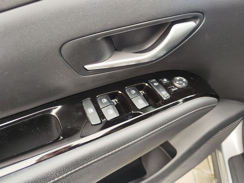 Hyundai Tucson 1.6 T-GDI/110kW Smart DCT - fotka 28 z 31