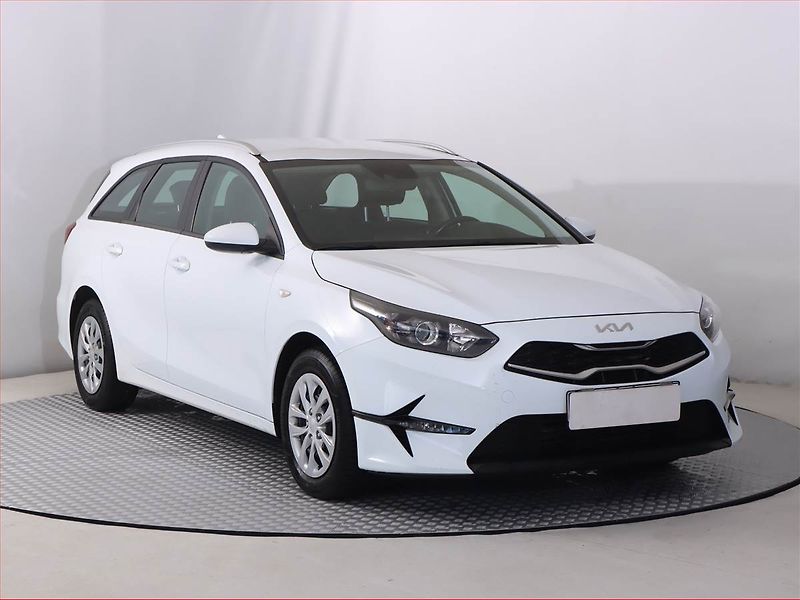 Kia Ceed (2023) 1.5 T-GDI, Serv.kniha - fotografie inzerátu