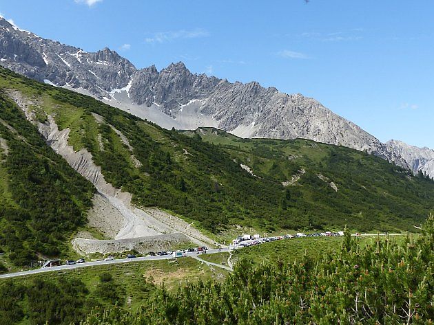 Při plánování cesty přes Hahntennjoch se vyplatí zkontrolovat údaj U.1 v technických dokladech motocyklu., zdroj: Whgler, licence CC BY-SA 4.0.