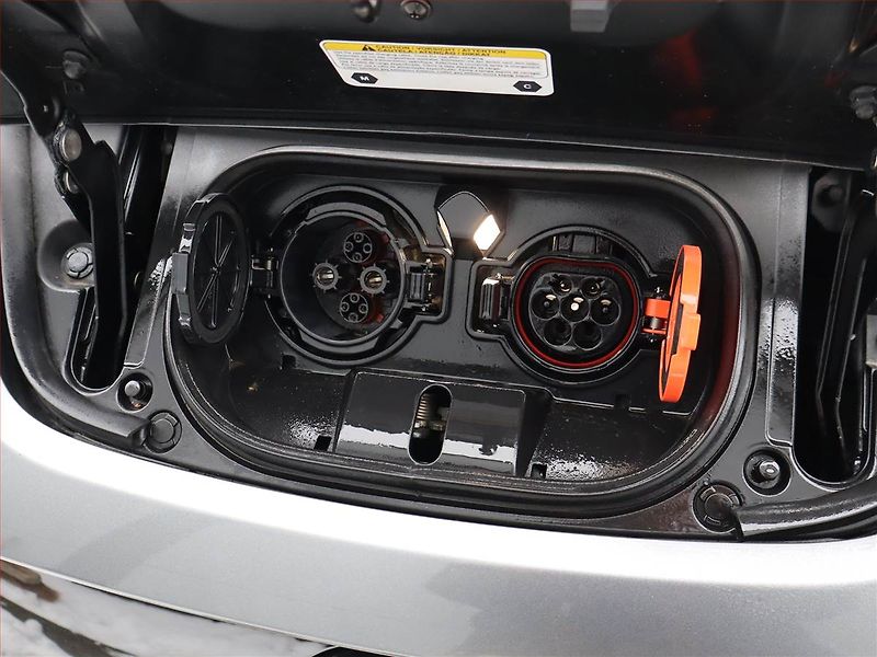 Nissan Leaf (2022) 40 kWh, SoH 90%, Automat - fotka 20 z 20