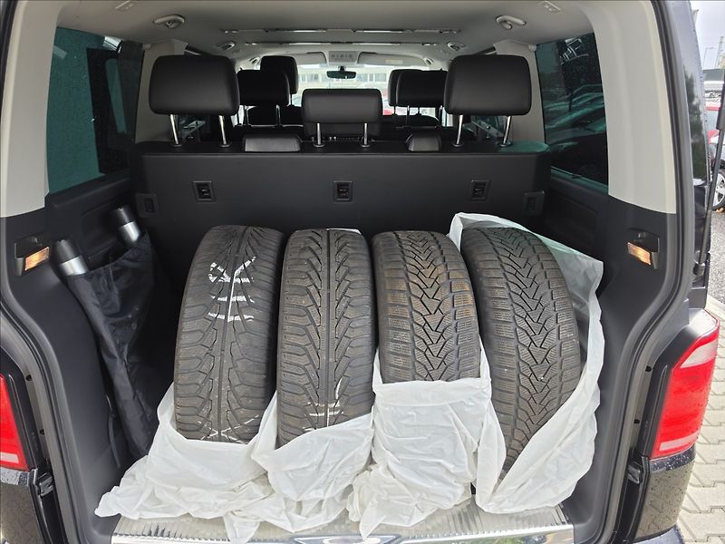 Volkswagen Multivan 2,0 TDi DSG BULLI KŮŽE 7 míst - fotka 28 z 50