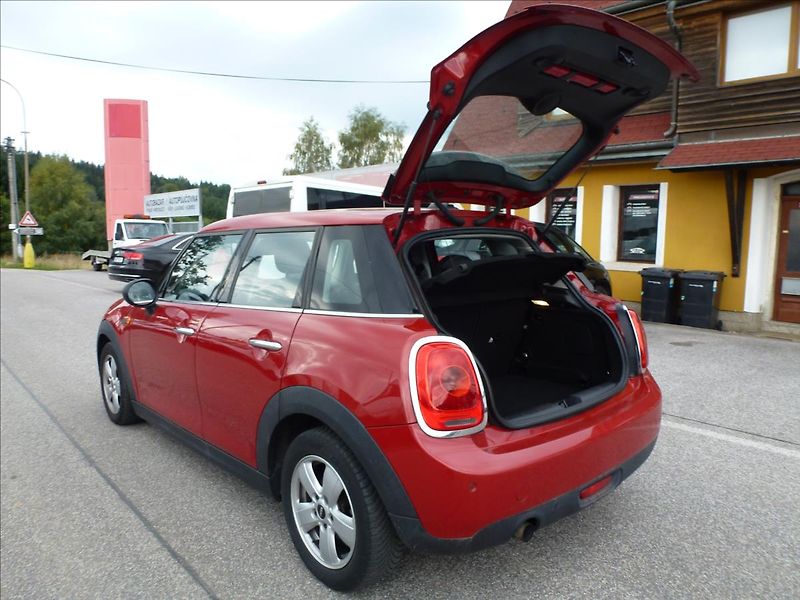 Mini One 1,5 D 5 dveří  TWINPOWER TURBO - fotka 21 z 51