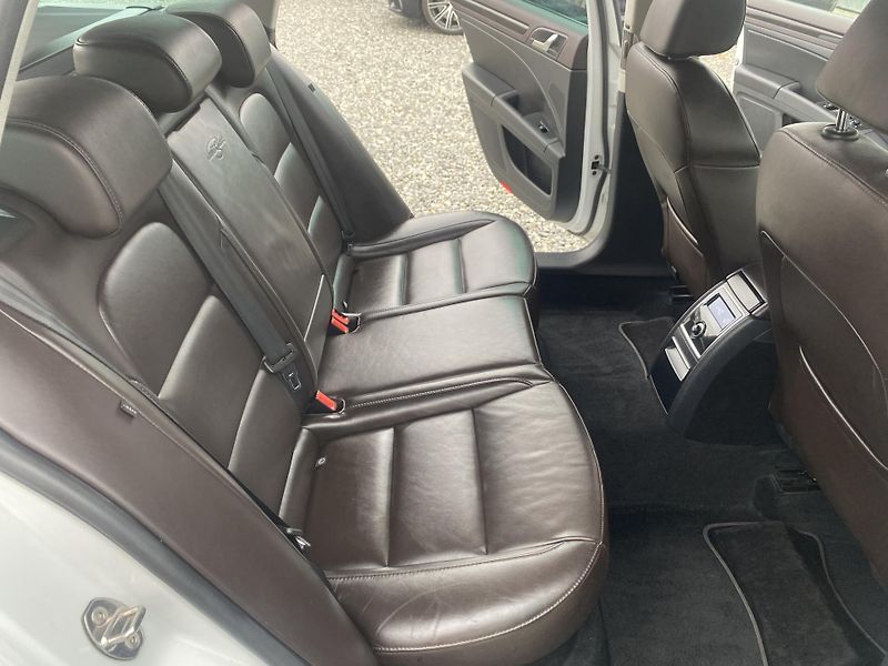 Škoda Superb 2.0TDi 4x4 170PS DSG L+K COMBI - fotka 119 z 158