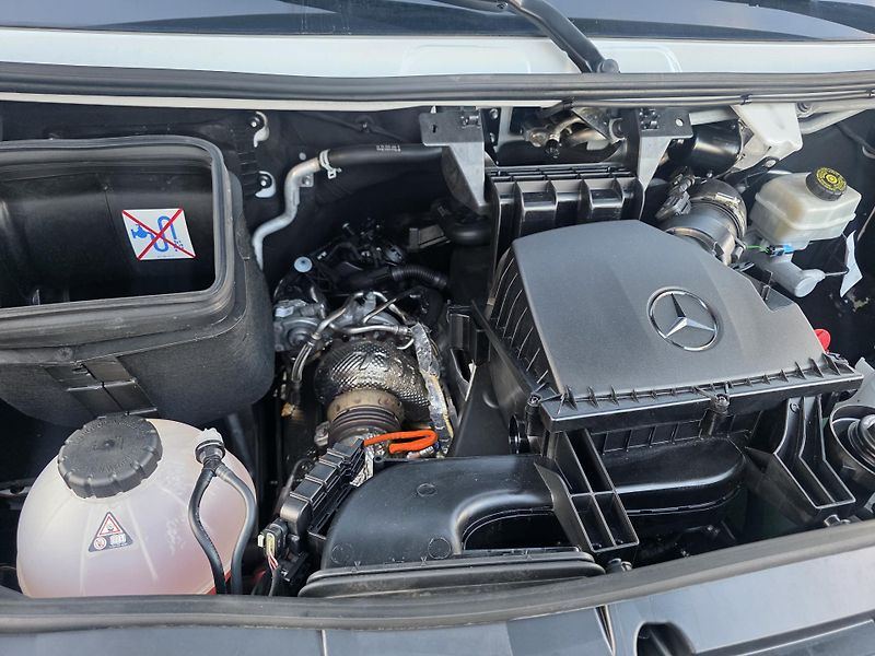 Mercedes-Benz Sprinter 200CDI Navigace Kamera  - fotka 28 z 34
