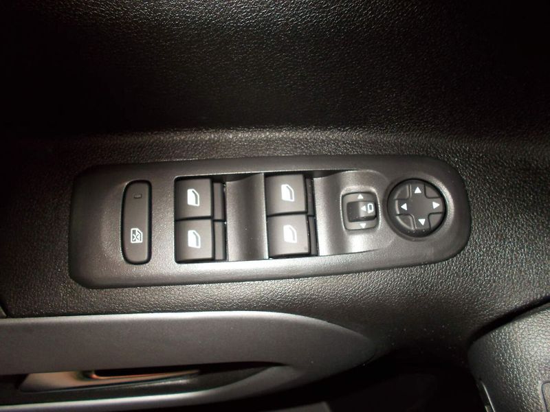 Opel Combo (2026) Edition Plus L1H1 1.2 TURBO (8 - fotka 25 z 33