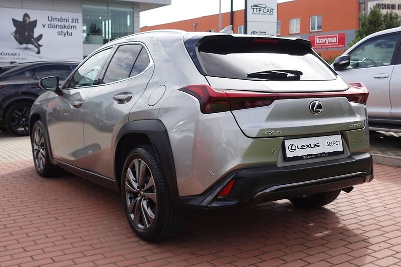 Lexus UX 300h UX300h F SPORT Design - fotka 7 z 36