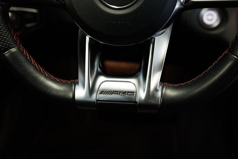 Mercedes-Benz Třídy C (2019) C43 AMG V6 Biturbo 4Matic - fotka 42 z 44