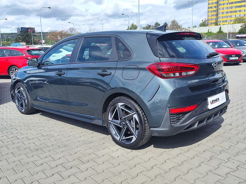 Hyundai i30 1.5 T-GDI/103kW N-Line DCT - fotka 7 z 34