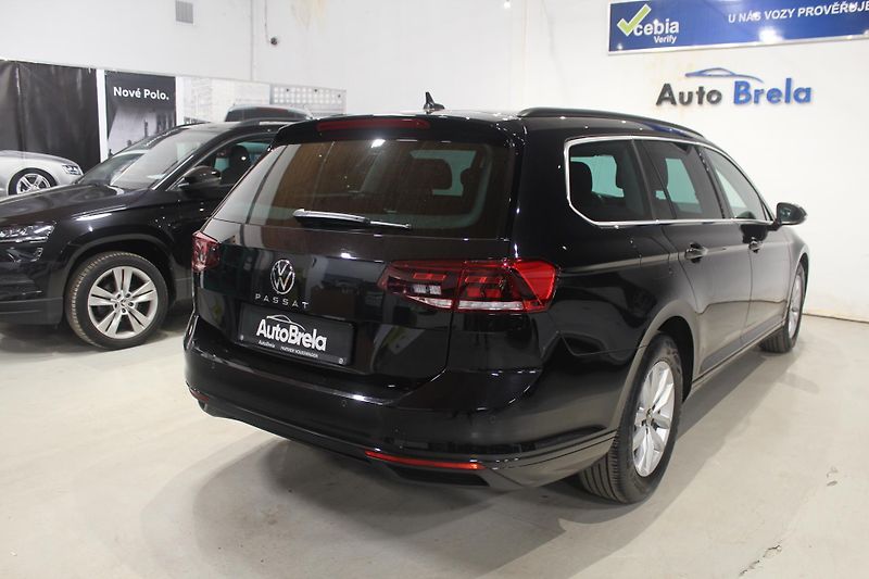 Volkswagen Passat (2021) 2.0TDI DSG Display LED - fotka 12 z 36