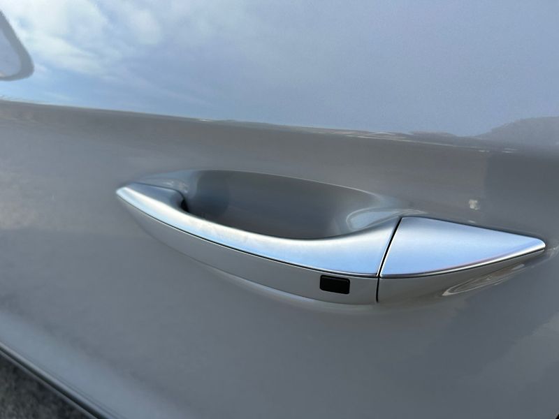 Hyundai IONIQ (2022) 38,3 kWh Level 5 SoH 100% - fotka 19 z 26