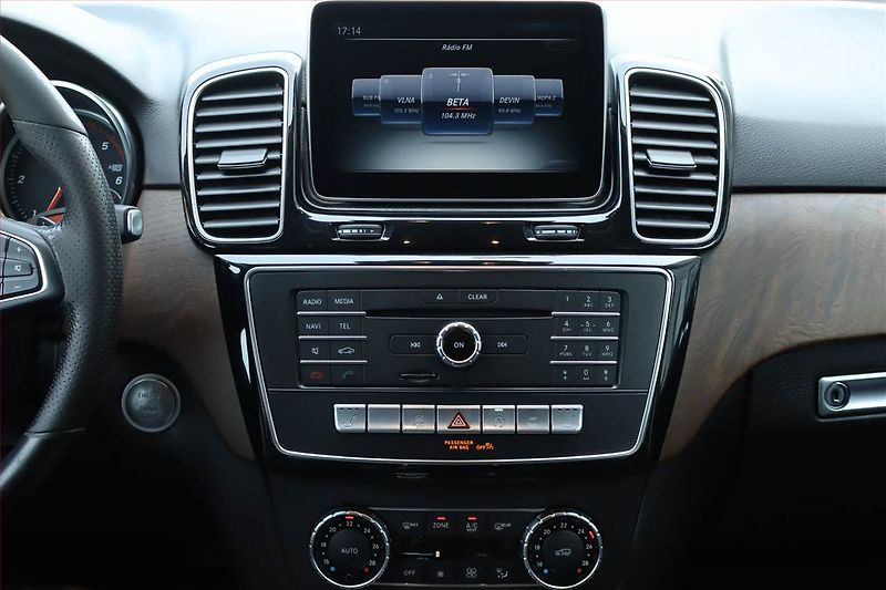 Mercedes-Benz GLE (2016) 350 d - fotka 12 z 27