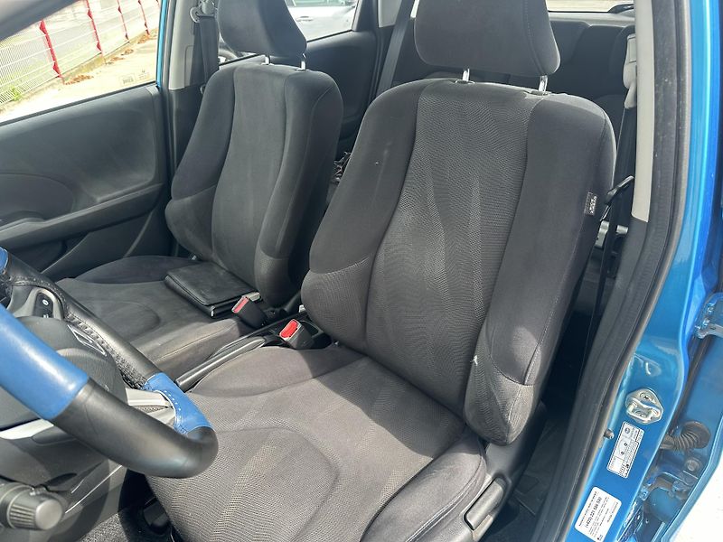 Honda Jazz (2010) 1.4 i-VTEC (73 kW) - fotka 10 z 31