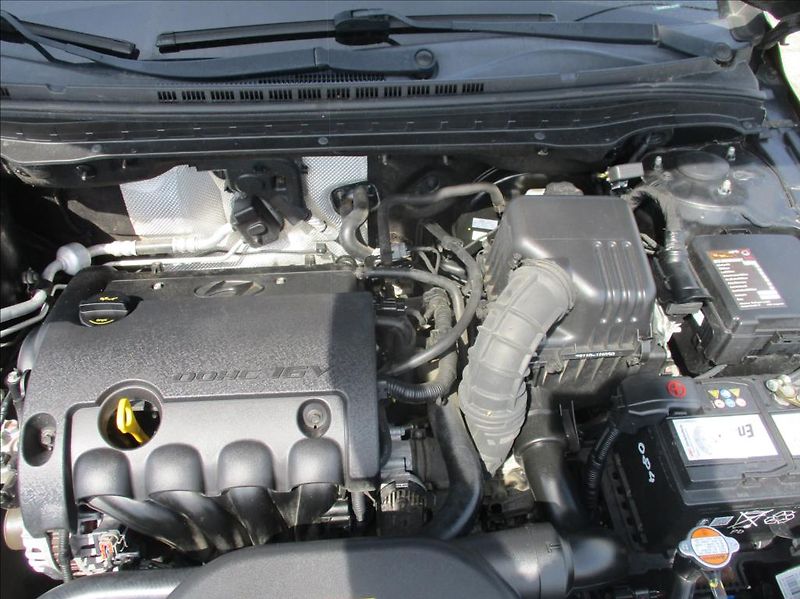 Hyundai i30 1,4 i 16v, klima, serviska, - fotka 29 z 38