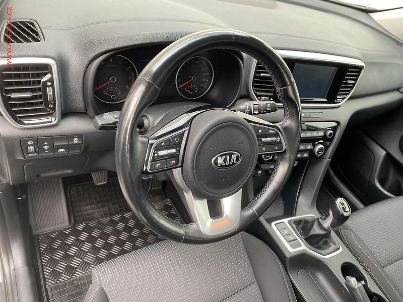 Kia Sportage (2019) 1.6 T-GDi, 2.maj,ČR, AC - fotka 13 z 17