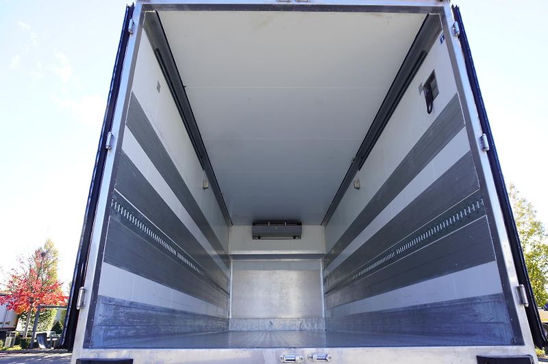 Mercedes-Benz Actros (2023) 2548 MP5 6×2 / Schmitz 19 EPAL - fotka 8 z 25
