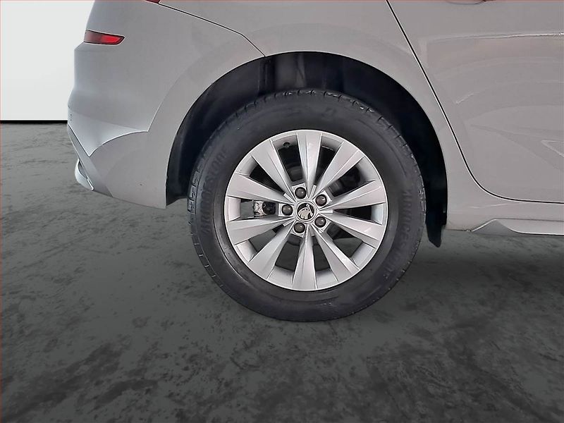 Škoda Kamiq (2020) Style 1.0 TSI, ČR,1.maj - fotka 14 z 20