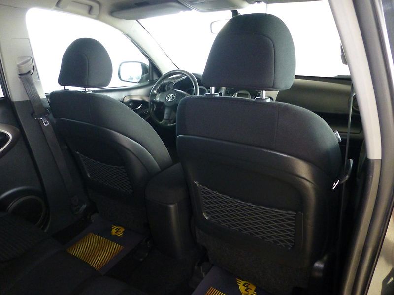 Toyota RAV4 (2009) 2,2 D-4D*ALU**TAŽNÉ**4X4 - fotka 22 z 25
