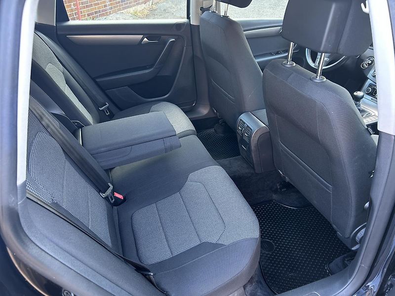 Volkswagen Passat (2011) 1,4TSi Variant Comfortline - fotka 41 z 57