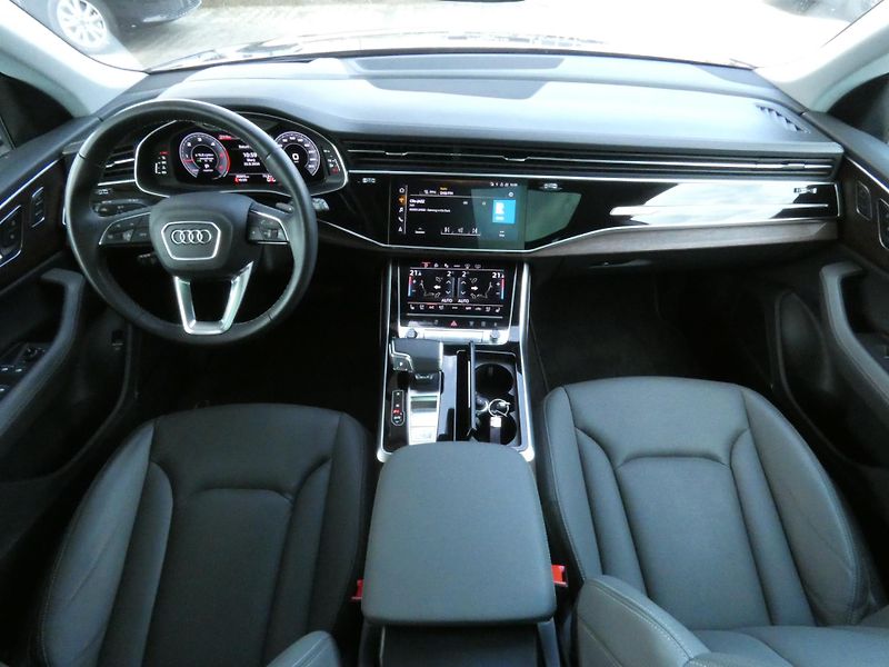 Audi Q8 50 TDI Quattro - fotka 16 z 30